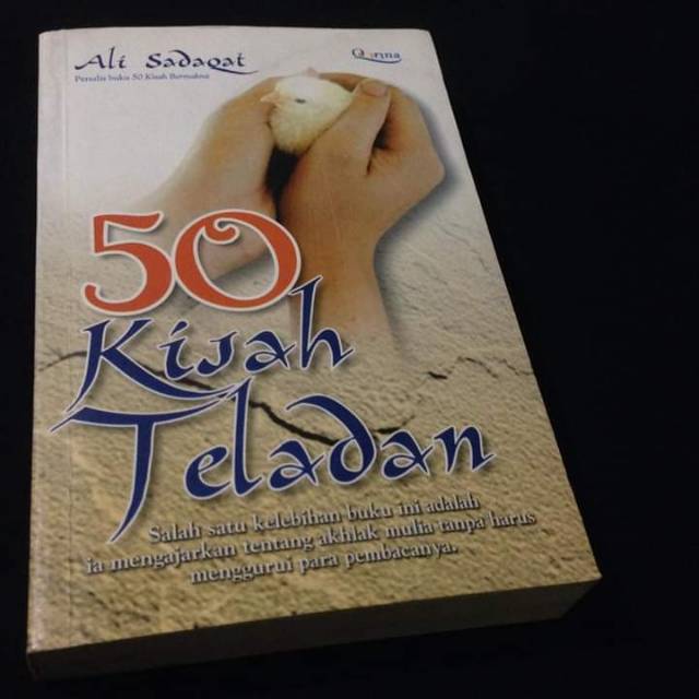 Buku Kisah Ahlulbait 50 Kisah Teladan Ali Sadaqat Penerbit Qorina Shopee Indonesia