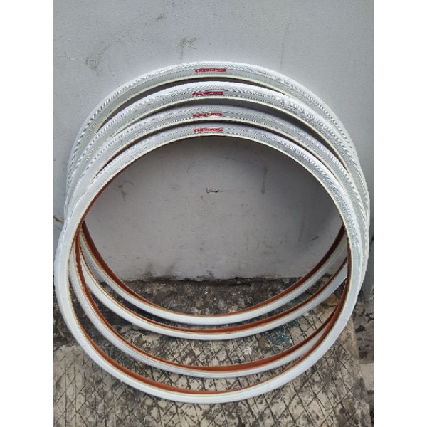 ban luar sepeda 700x28c 28-622 CST super hp putih fixie