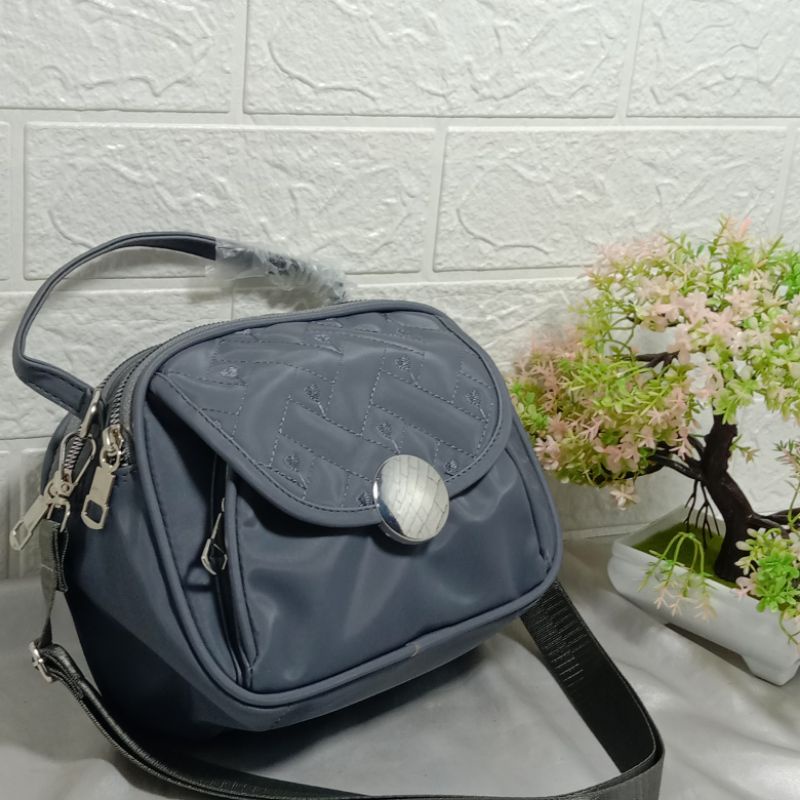 Kasmag Tas wanita slempang 3 ruang Nilon super bordir Sling bag Korea