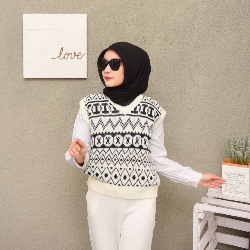 ROMPI RAJUT MONNACO VEST