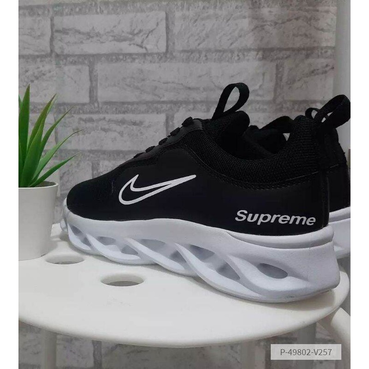 sepatu Nike supreme hitam premium