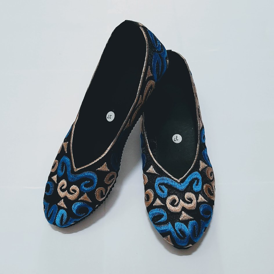 etnik fashion sepatu wanita flat slip on bordir kumis biru