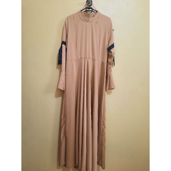Preloved Gaun Gamis Warna Gold