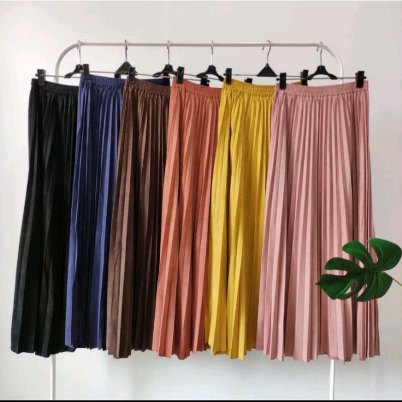 Rok prisket suede LONDON GIRL import panjang 80cm &amp; 95cm | rok prisket suede hitam coksu brown | rok suede import | rok suede premium | rok susun hitam | rok susun premium | rok susun sekat import