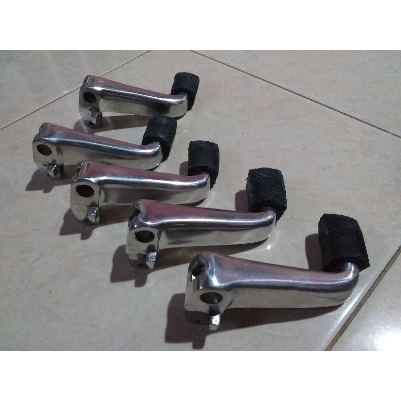 pedal rem belakang vespa super