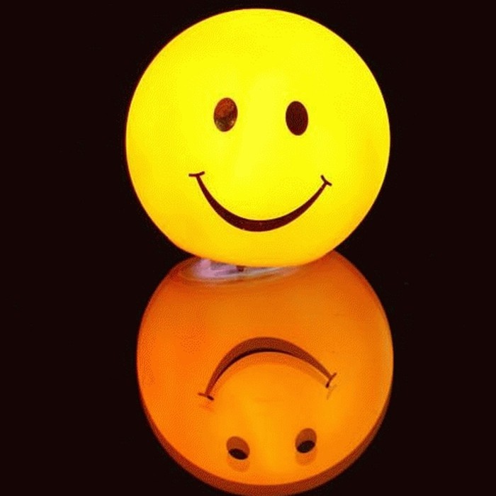 lampu emoji/lampu smile/lampu LED/lampu hias(random)