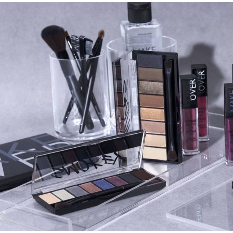 MAKEOVER EYESHADOW PALETTE