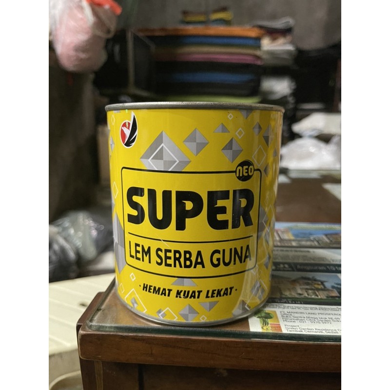 

LEM KUNING SUPER ISI 1Kg ( LEM SERBAGUNA KUAT )