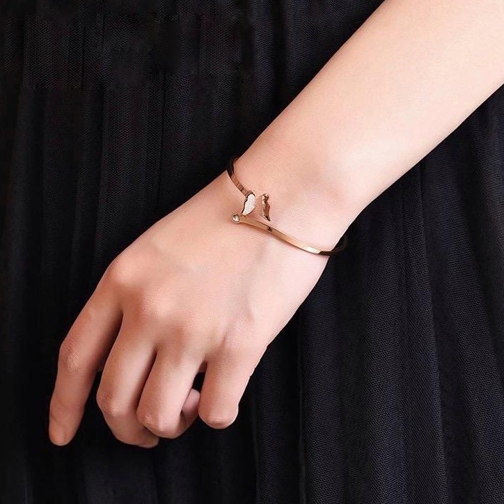 Gelang Bracelet Wanita Aksesoris Titanium Korea Cocok Hadiah GK108 bangle kupu sangat elegant