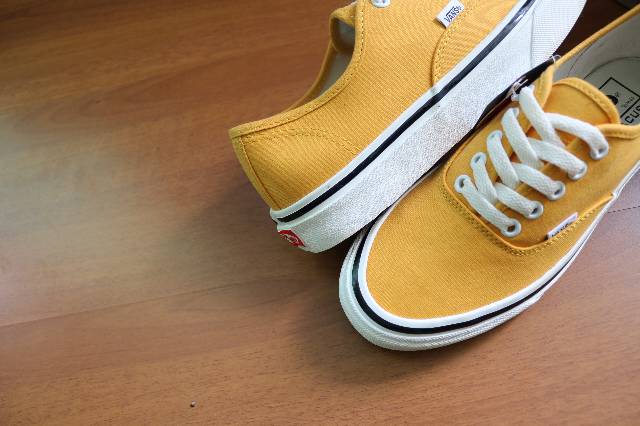 VANS AUTHENTIC YELLOW