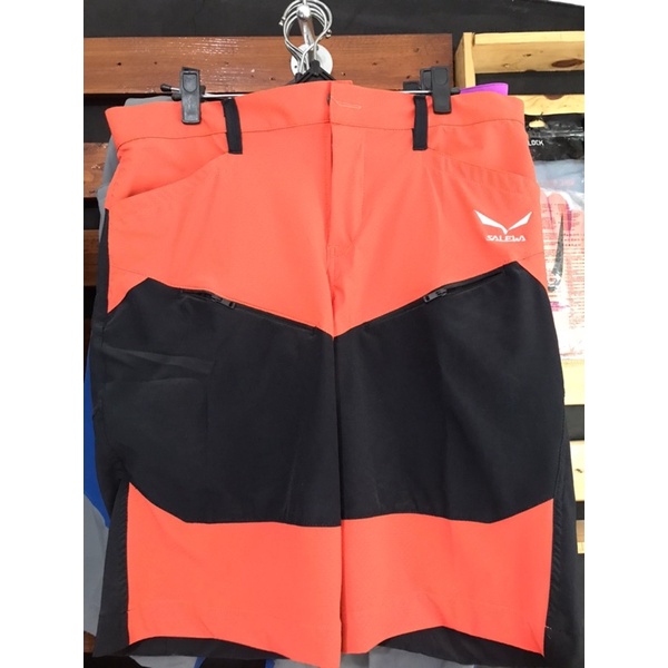 celana gunung pendek berkwalitas adventure salewa & salomon