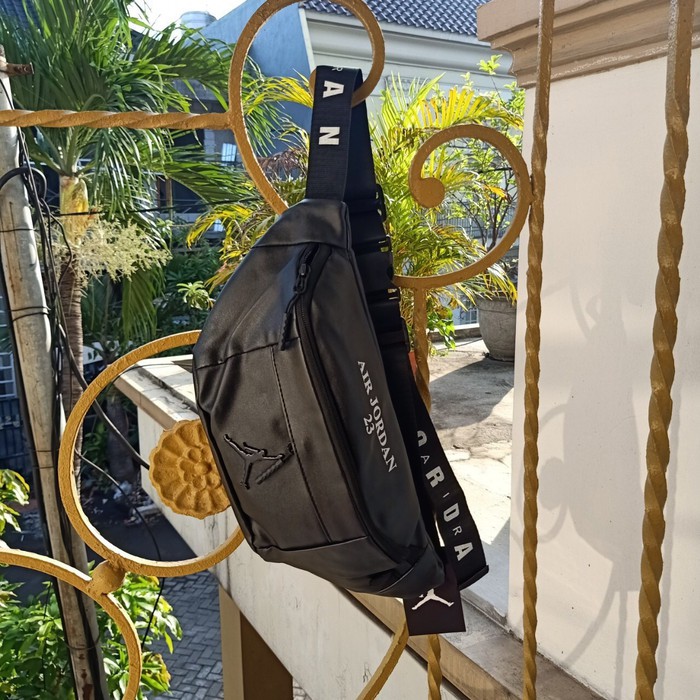 waistbag air jordan leather (tas pria tas selempang) 100% original - Hitam Limited