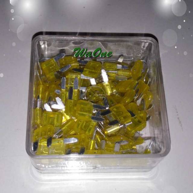 Satu Kotak Sikring Tancap Mini 20A 100pcs Sekring Kecil 20 A 100 biji