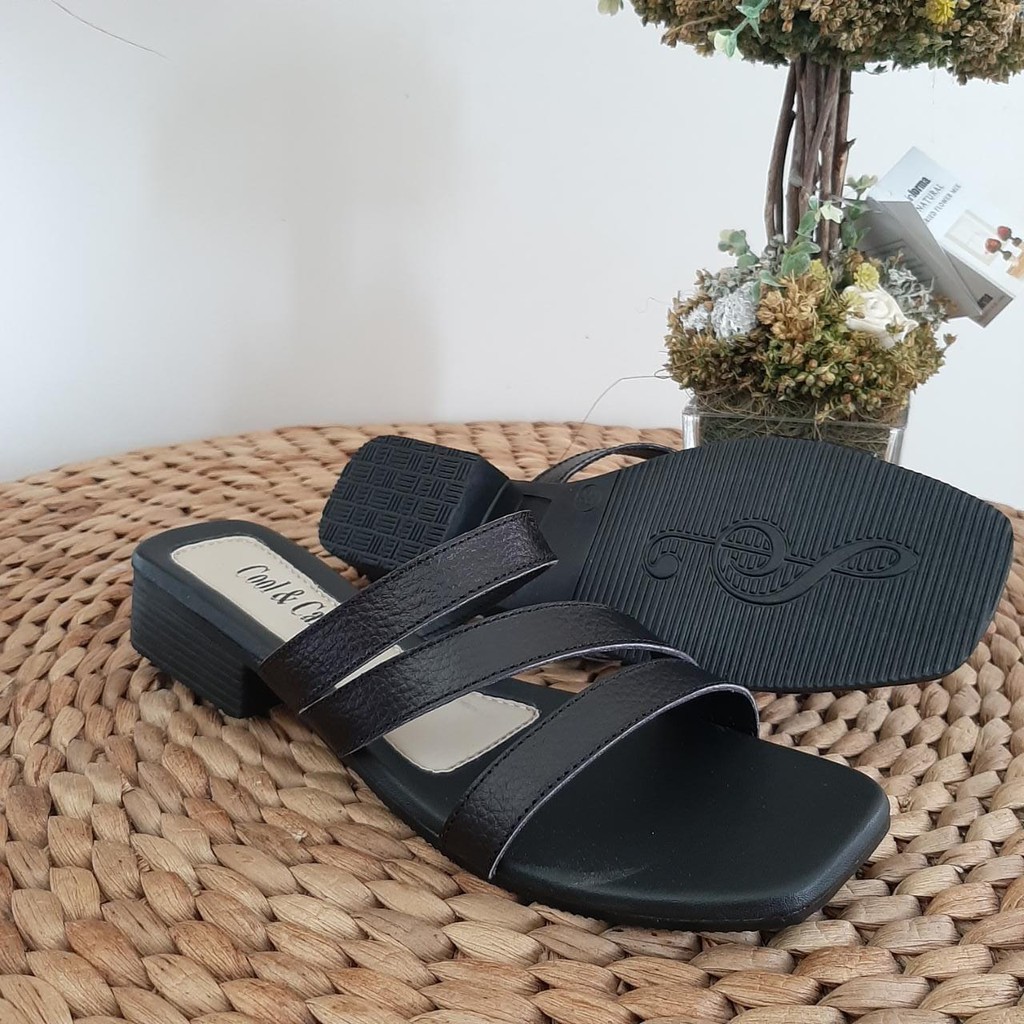 Sandal andin Kulit Asli Wanita Sandal Teplek Papirut Garut