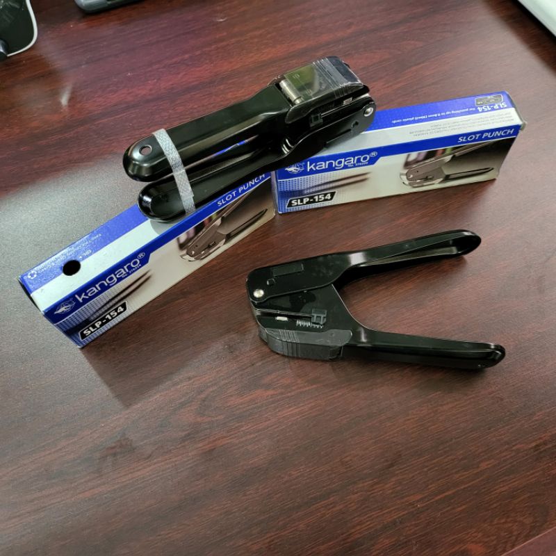 

Pembolong ID Card PVC Punch Kangaro Slp-154 Pelubang Kartu