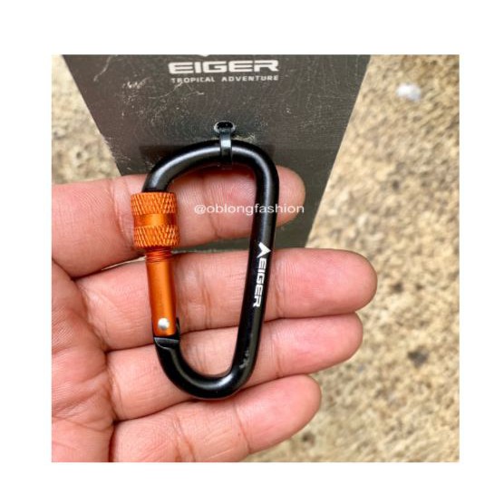 EIGER 6MM D CARABINER WITH SCREW LOCK - HITAM