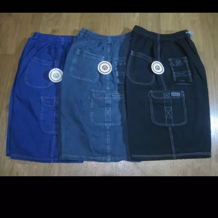 Celana Pendek Jumbo levis