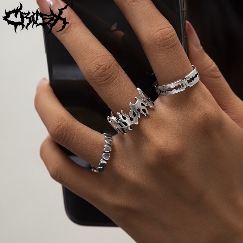 3PCS RAZOR FLAME RING SET / HIP HOP PUNK SILVER METAL RING / CINCIN SET 3 IN 1 CINCIN RAZOR BLADE FIRE RING SET FLAME RING CINCIN API CINCIN LOVE RING CINCIN COUPLE RING KOREAN STYLE RING CINCIN STYLE KOREA CINCIN AESTHETIC RING CINCIN PRIA CINCIN WANITA