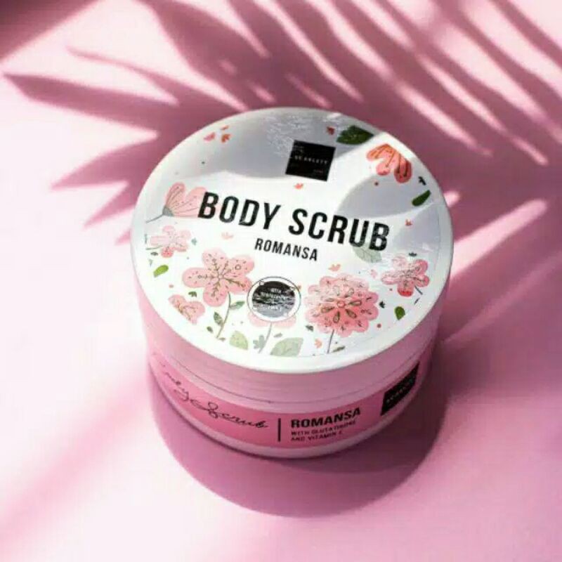 SCARLETT WHITENING BODY SCRUB / LULUR