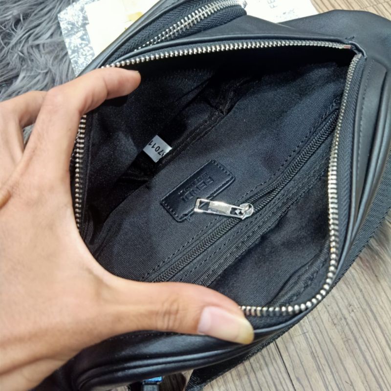 Waistbag Fendi Leather Belt Bag/Tas Pinggang Import