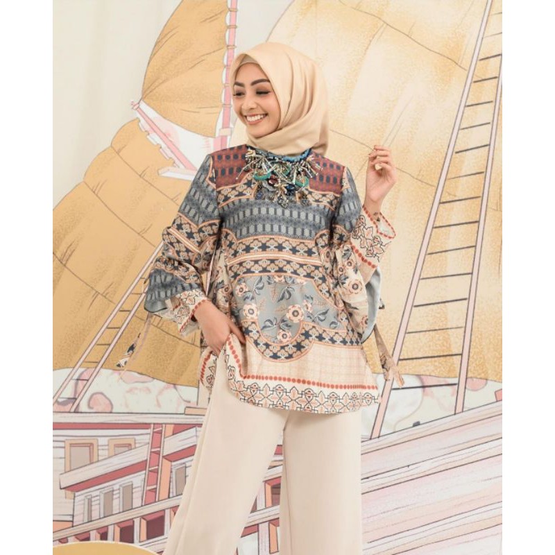 sacha blouse by wearing klamby