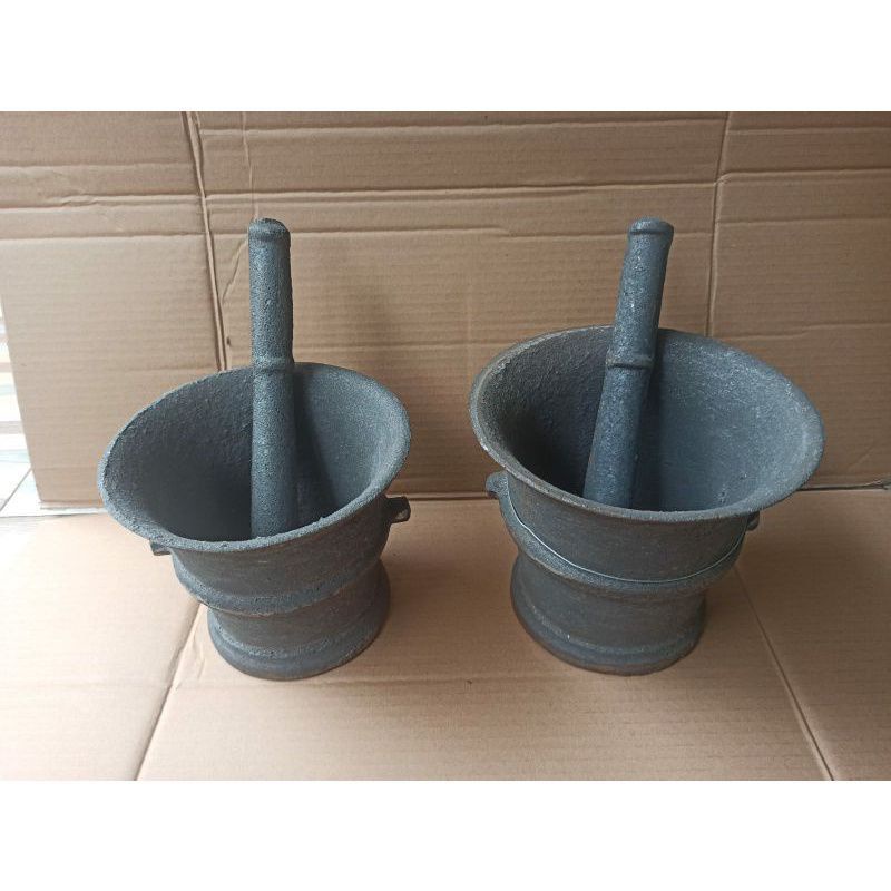 Lumpang Besi Tebal / Tumbukan Jamu Besi Cor / Lumpang Ulekan