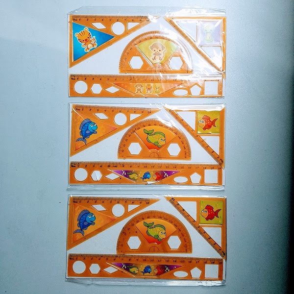 

Mistar Set GS 300 @50 Pak (Penggaris, Busur Derajat, & Stensil)