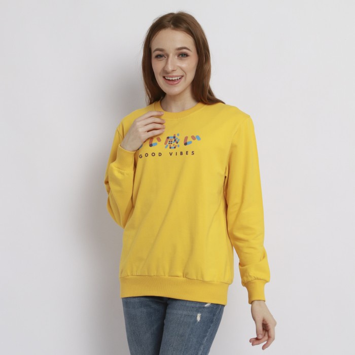 Edwin Jeans Sweater 2.0 Good Vibes Mustard - Ladies - Mustard, S Barang Bagus