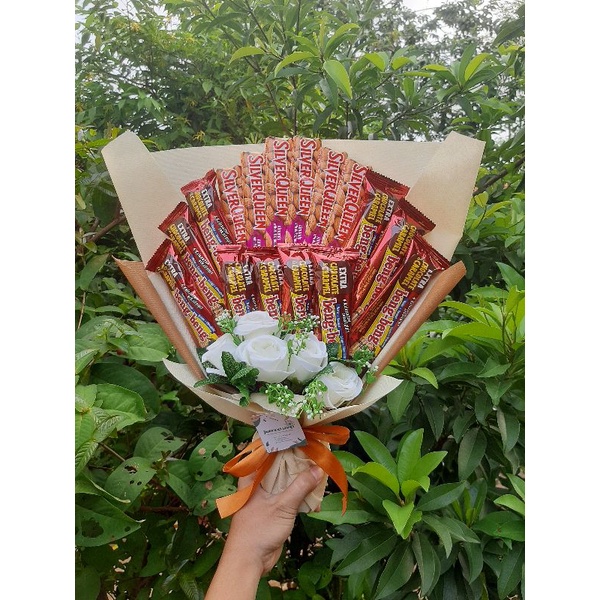 (S) Buket Silverqueen plus bengbeng bunga cantik MEWAH ELEGAN SPESIAL/paket/bingkisan Snack Ulang Tahun/Ultah/ Wisuda/Kado/Hadiah