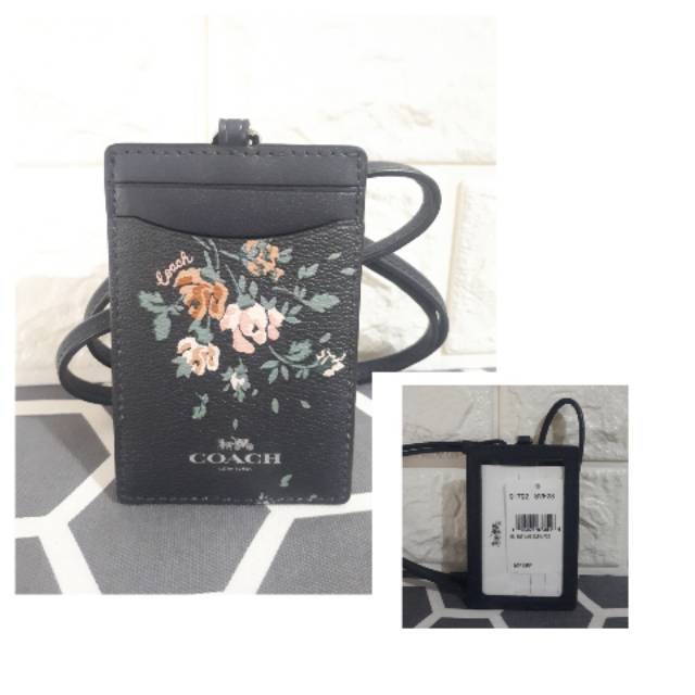 

Coach Lanyard Navy Flowers