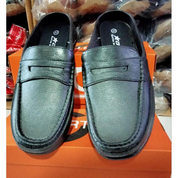 sepatu selop  terbuat dari karet asli..kode 550  penbuatan pabrik att..