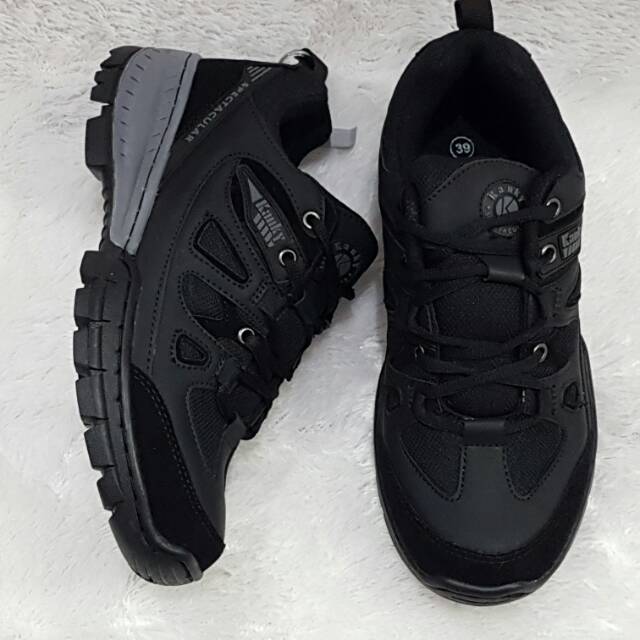 Sepatu Kanky