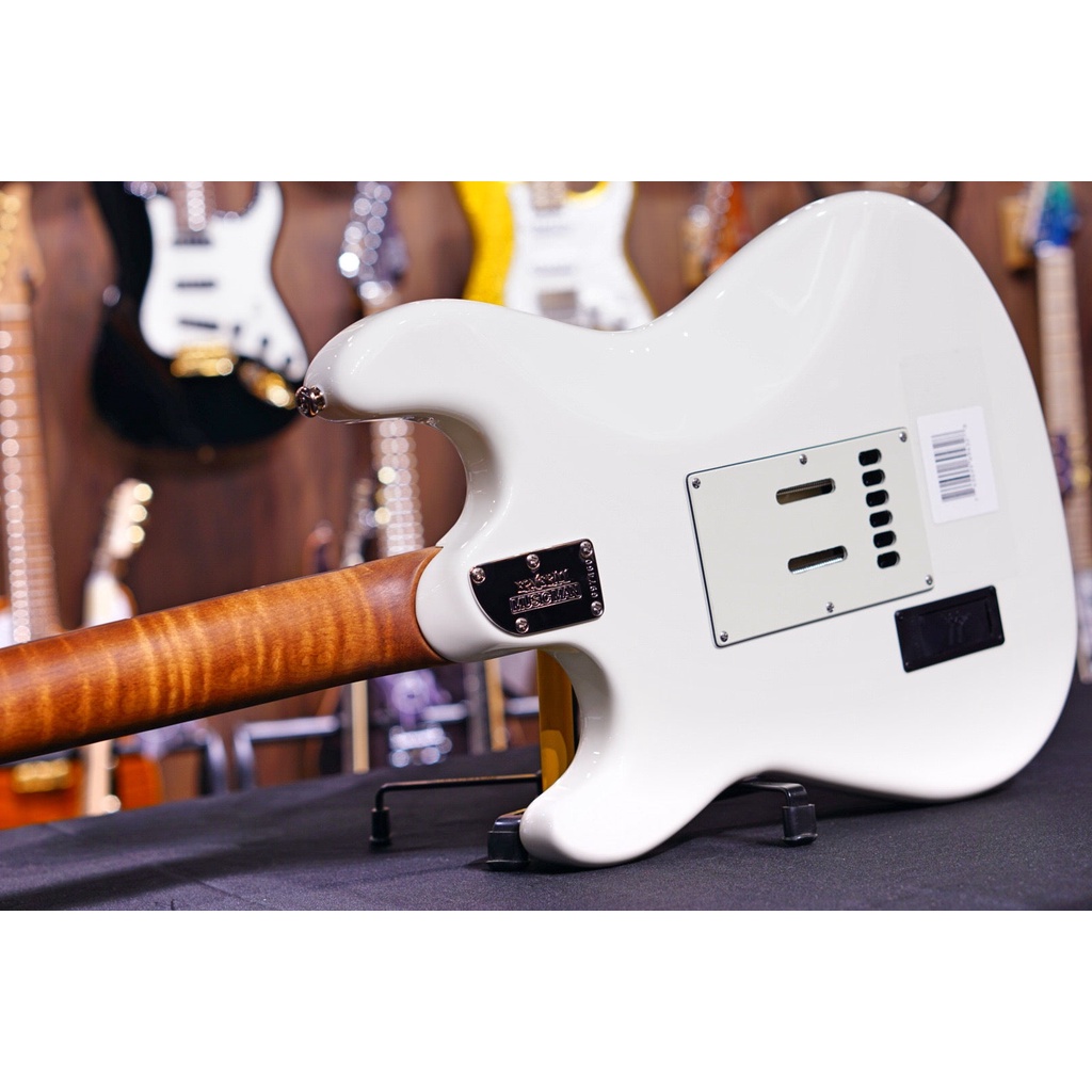 Ernie Ball Music Man Cutlass RS - Ivory White G97460