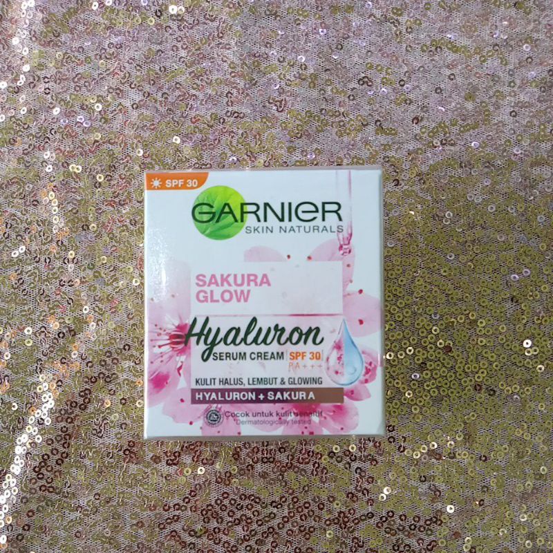 GARNIER SAKURA GLOW HYALURON SERUM CREAM SPF 30 DAY CREAM (50 Ml)