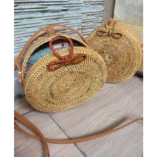 

Tas Rotan Pita