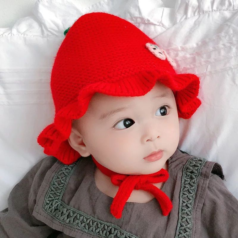 Topi rajut Anak Bayi Perempuan Knitted Ruflle Stawberry Import