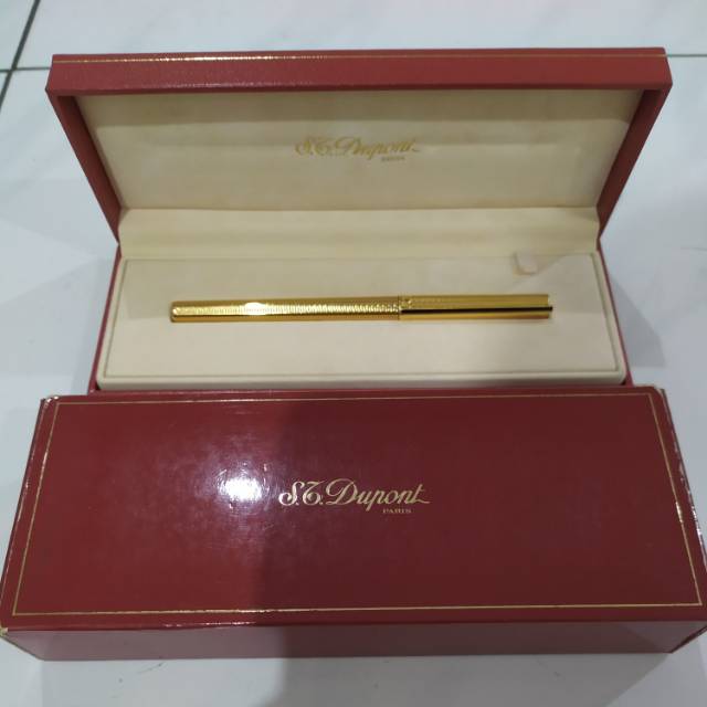 St Dupont sign pen