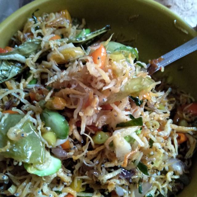 

Sambal Matah Teri Pedas Gurih