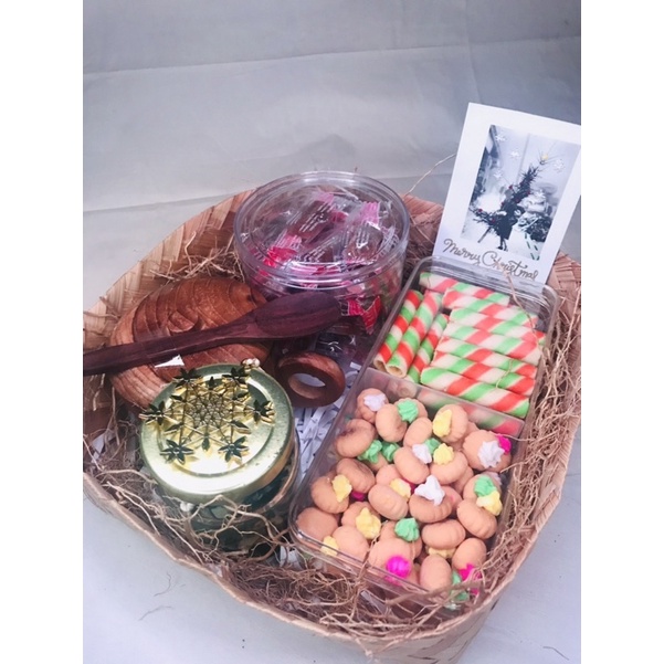 

Hampers Natal dan Tahun Baru