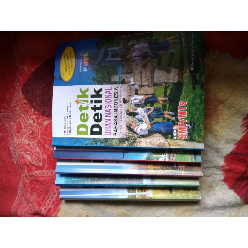 

1PAKET BUKU UN DETIK DETIK SMP (+KUNCI JAWABAN)