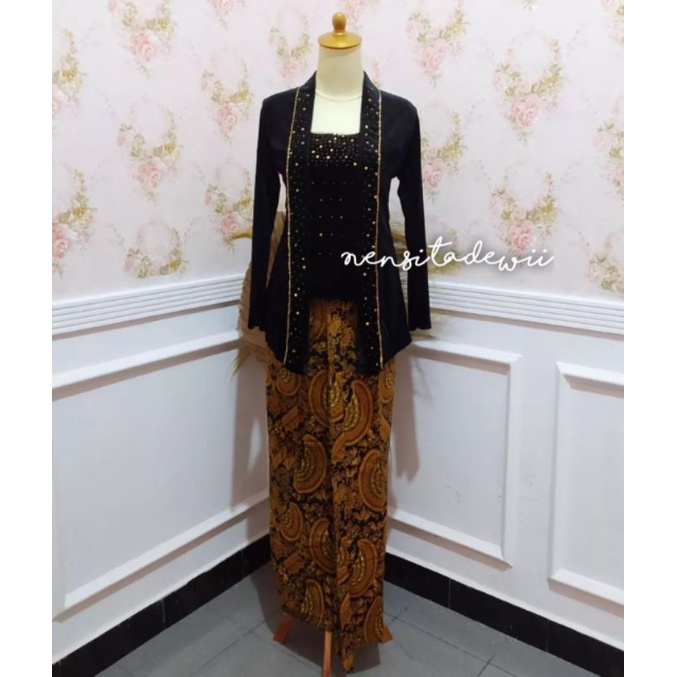 [1 Set] Jarik Instan + Kebaya Kutubaru Payet / Motif Jarik Lengkap