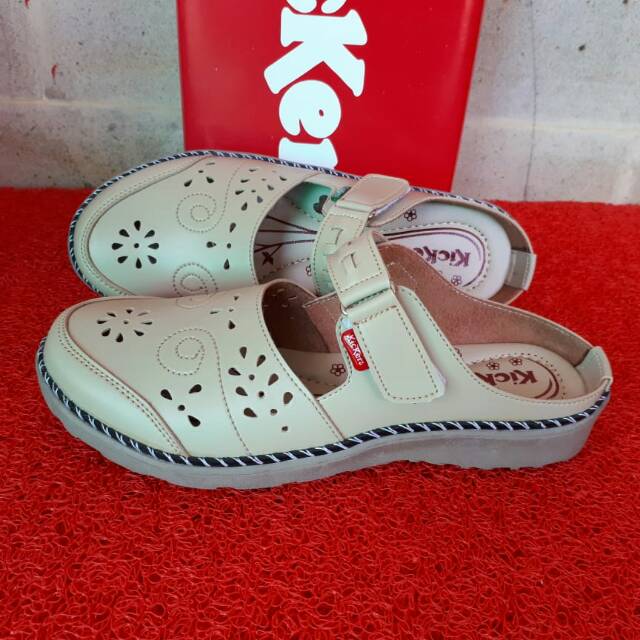 SANDAL KICKERS 01 MURAH SOLO