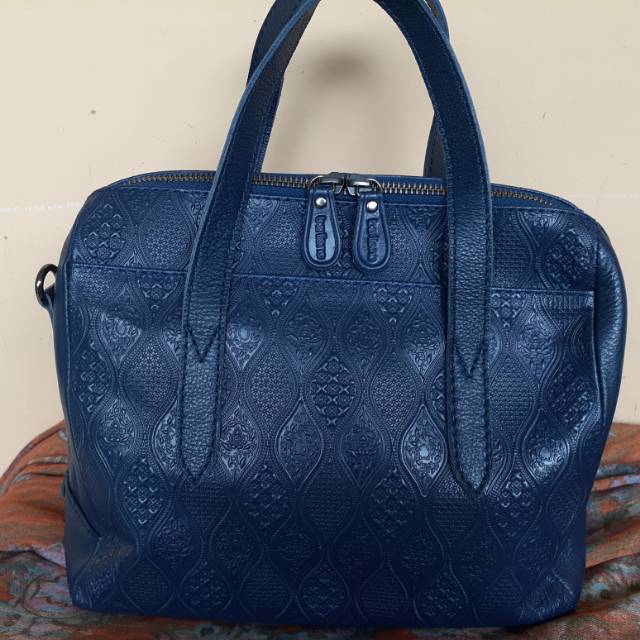 Cartera navy Berliano
