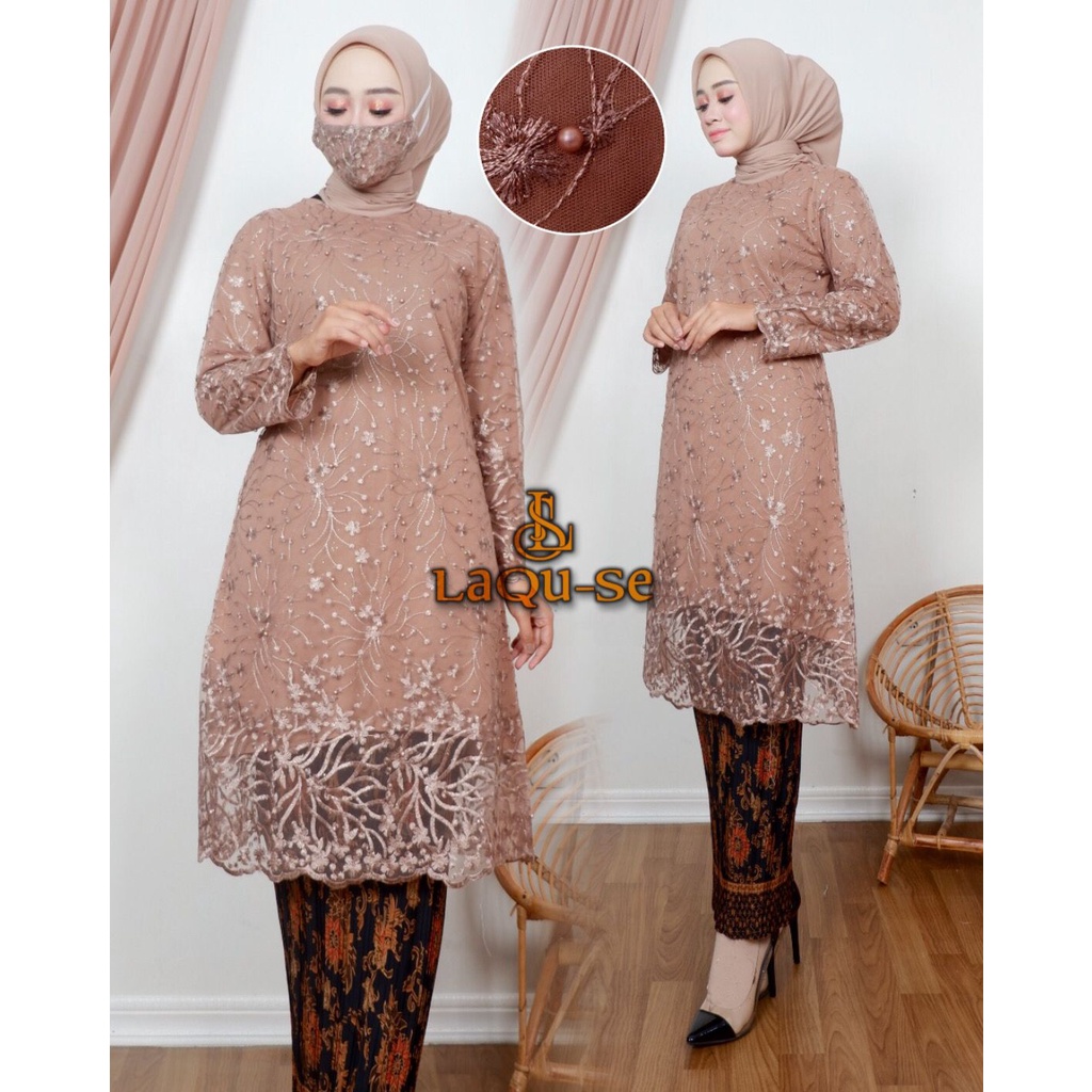 Setelan Kebaya Tunik Rok Batik Wisuda Modern Wanita Dress Kondangan Terbaru Outfit Pesta By Laquse_kebaya2