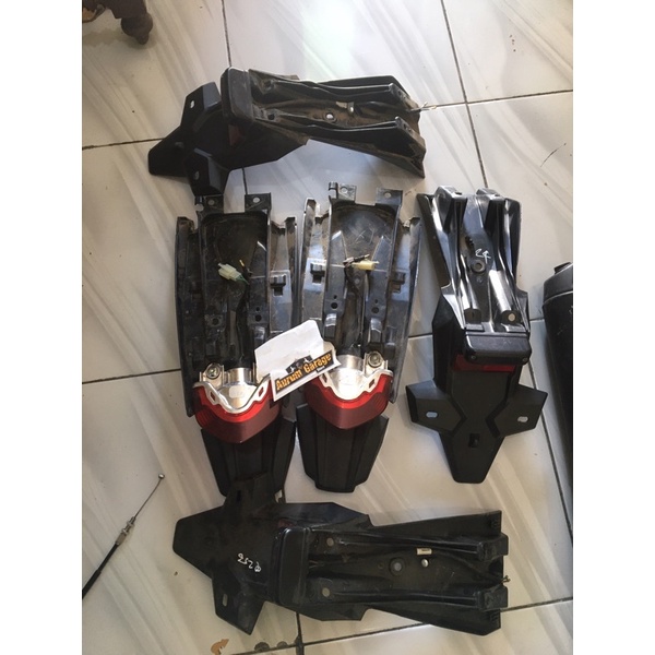 Spakbor belakang rear fender taillight stoplamp lampu rem Honda CRF 150 L 150L Ori Original fullset 
