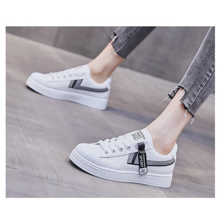 [DENDEN.ID] Sepatu Wanita Sneaker Tinggi Luar Negeri Import Sepatu Olahraga Korea DD1024