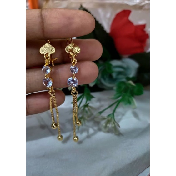 anting wanita dewasa cantik warna emas