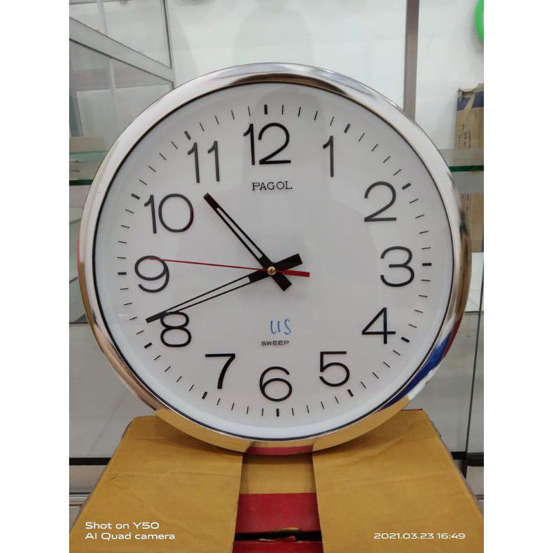 Jam Dinding Pagol Mesin Sweep Tanpa Suara Detak Ukuran Bentuk Bulat 31CM
