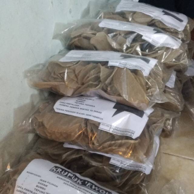 

krupuk ewok, krupuk ikan khas Bojonegara serang- banten isi 30 pcs