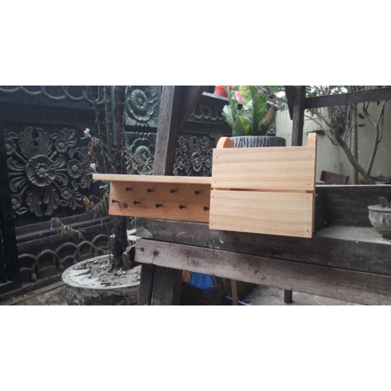 rak kunci dinding / rak kunci tempel dinding / rak serbaguna / rak make up